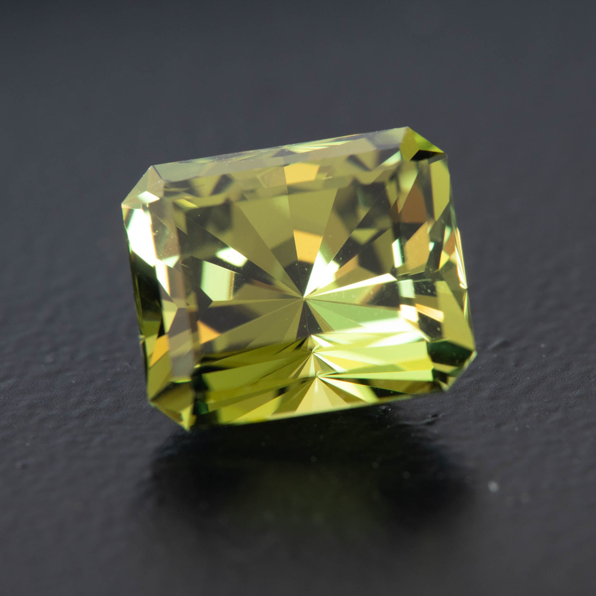Parti Radiant Sapphire 6.89ct (S.P.R.2134)