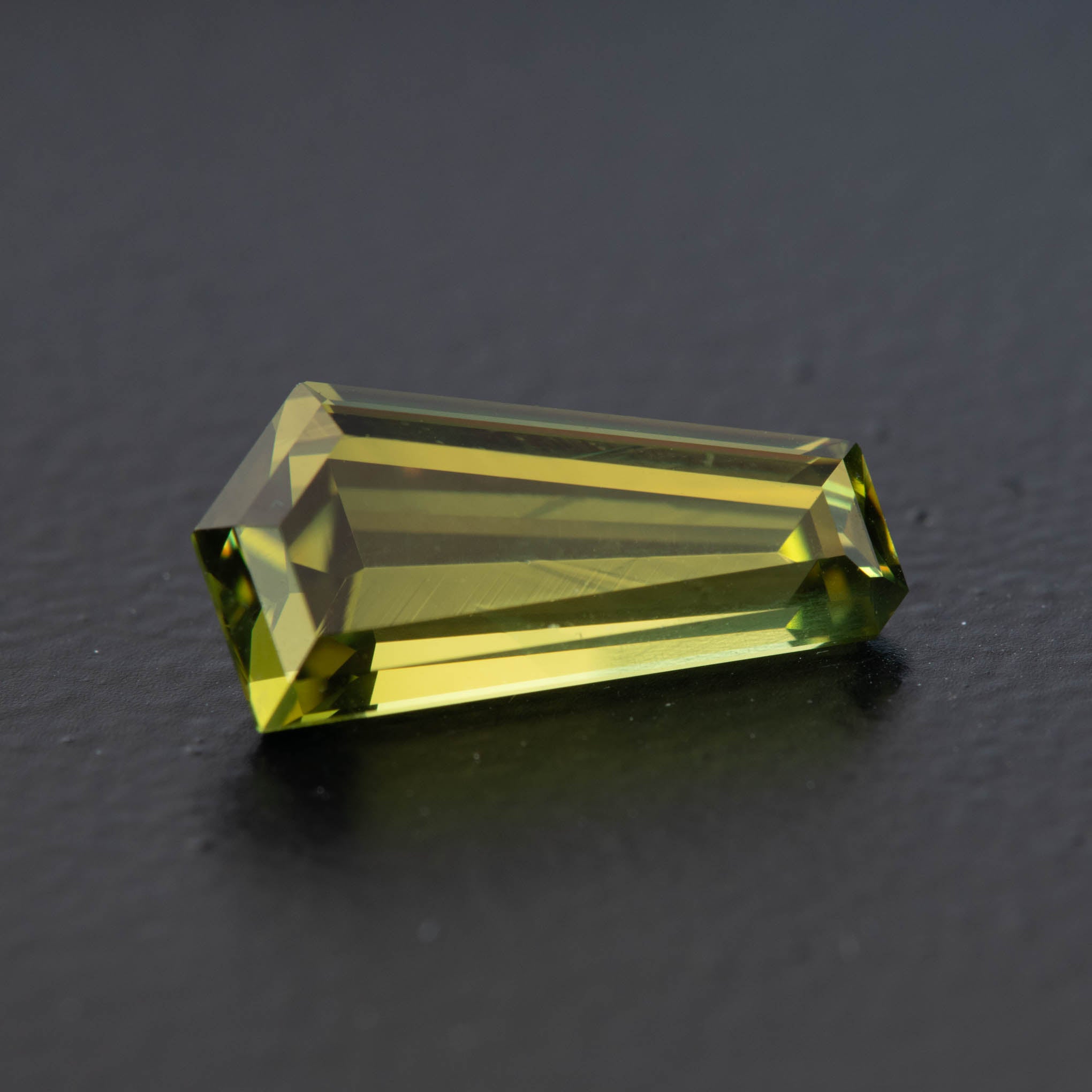Parti Free From Sapphire 2.91ct (S.P.FF.747)