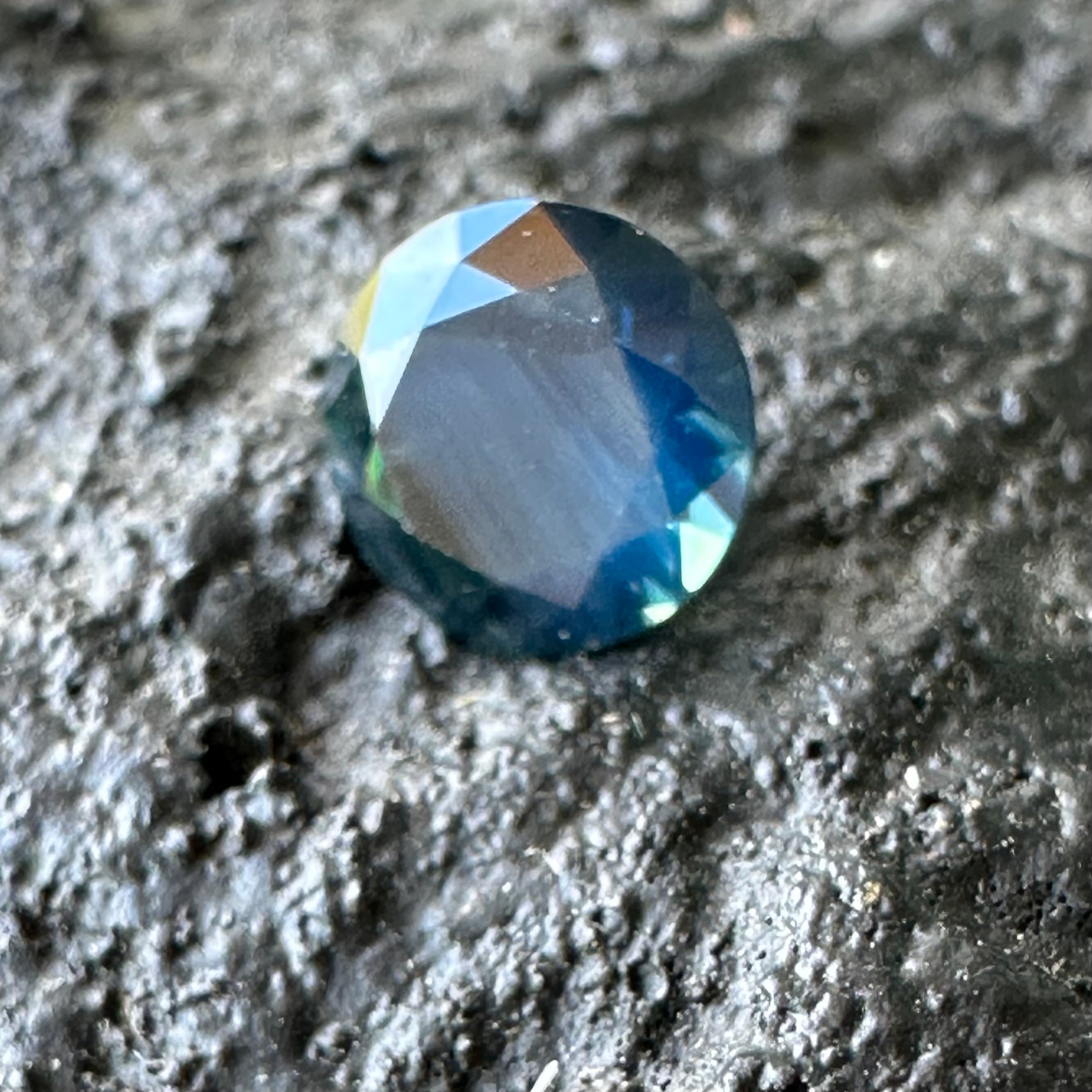 Blue Brilliant Sapphire 0.68ct (S.B.BR.913)