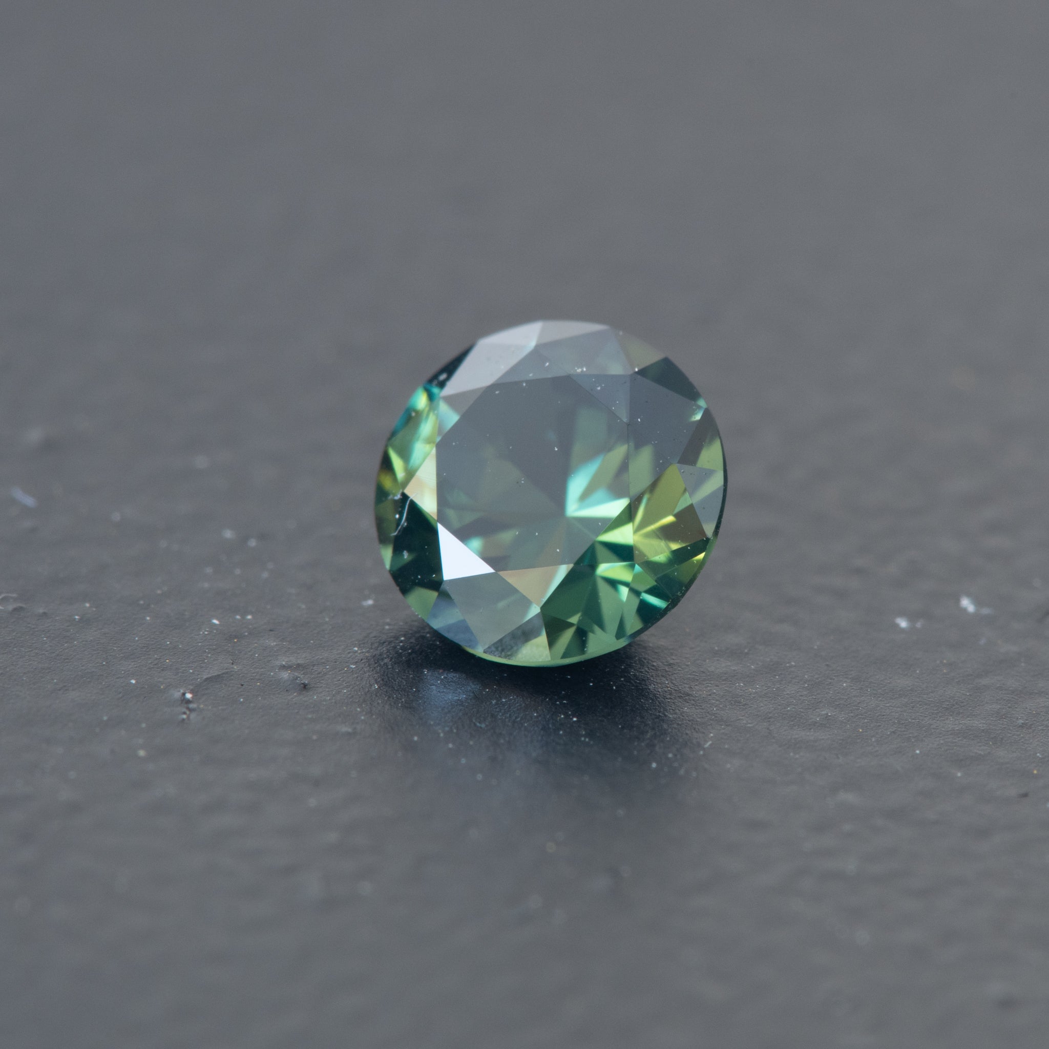 Parti Brilliant Sapphire 0.7 Ct. [S.T.BR.089]