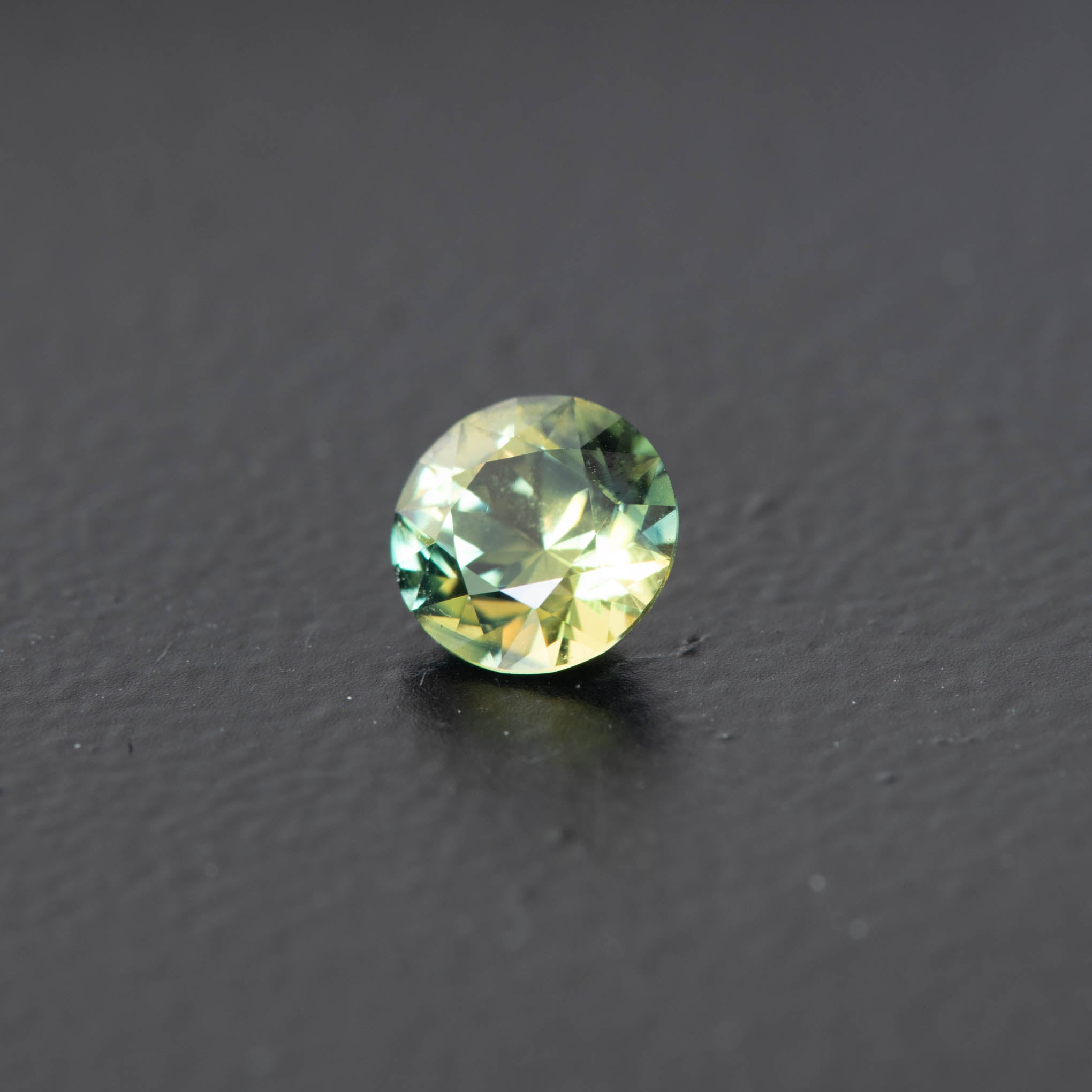 Parti Brilliant Sapphire 0.75ct [S.P.BR.1302]
