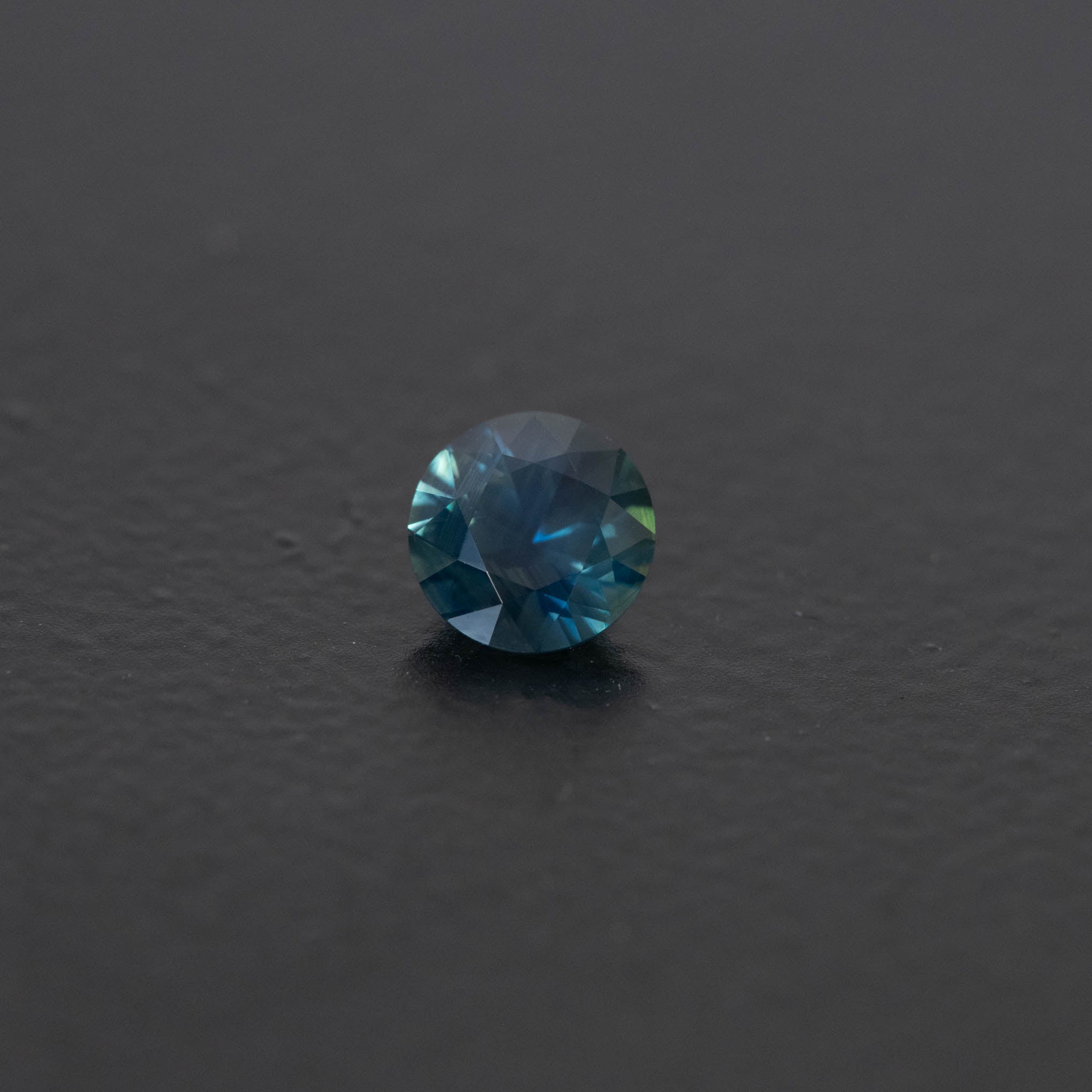 Blue Brilliant Sapphire 0.61ct [S.B.BR.1580]