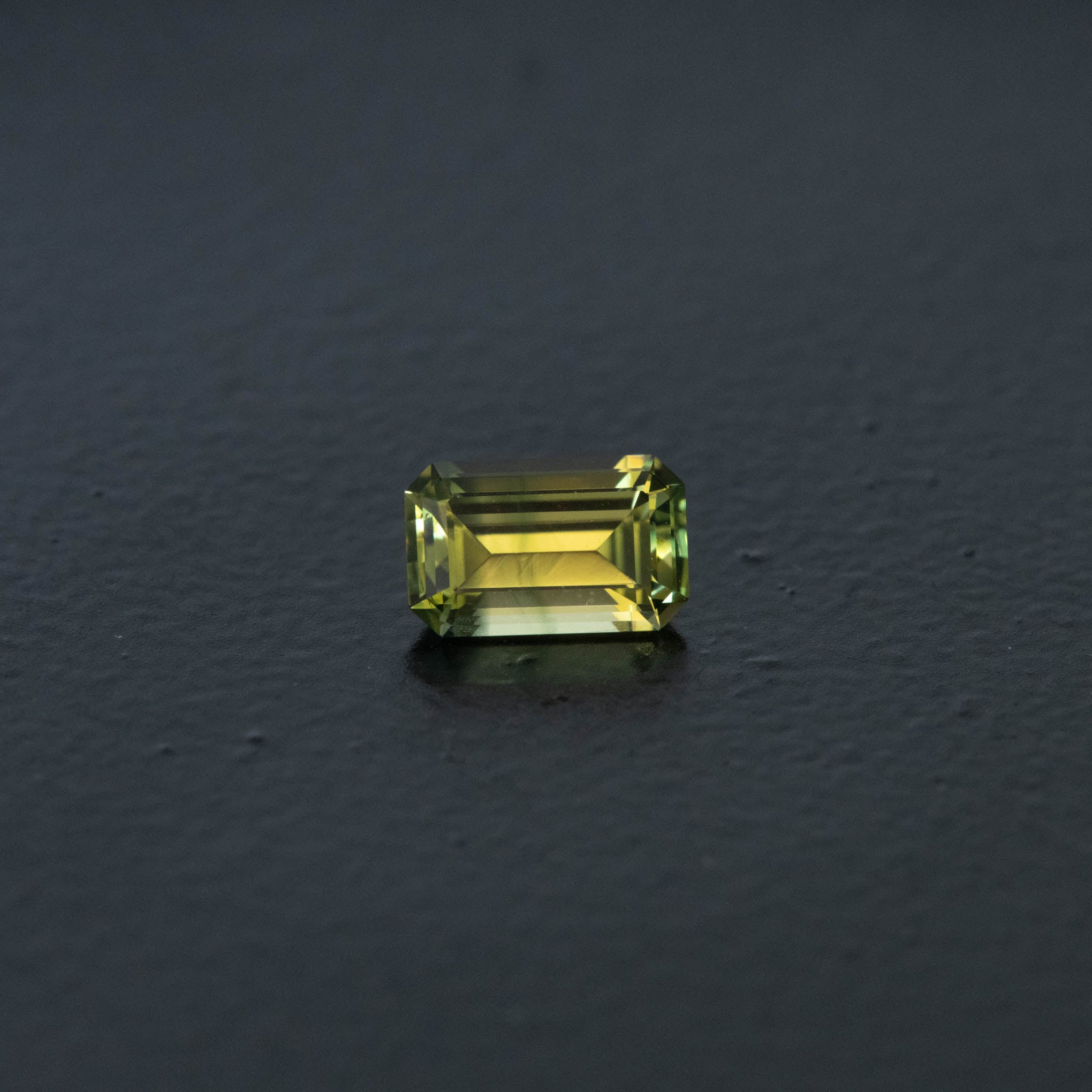 Parti Emerald Sapphire 0.89ct  [S.P.E.1611]