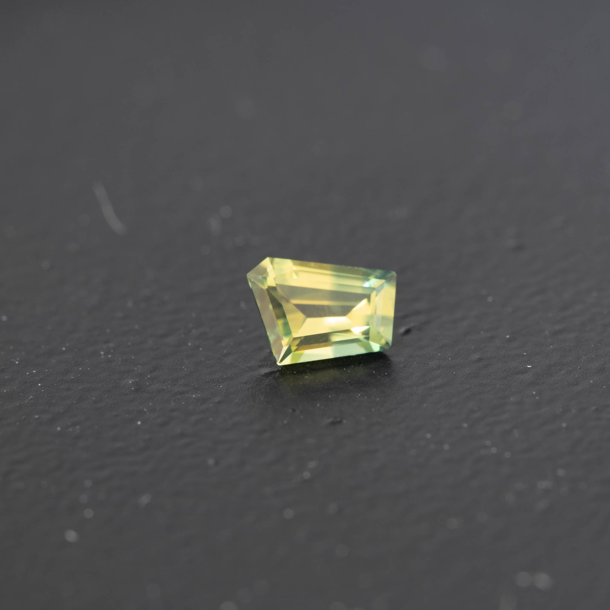 Parti Free Form Sapphire 0.43ct [S.P.FF.1665]
