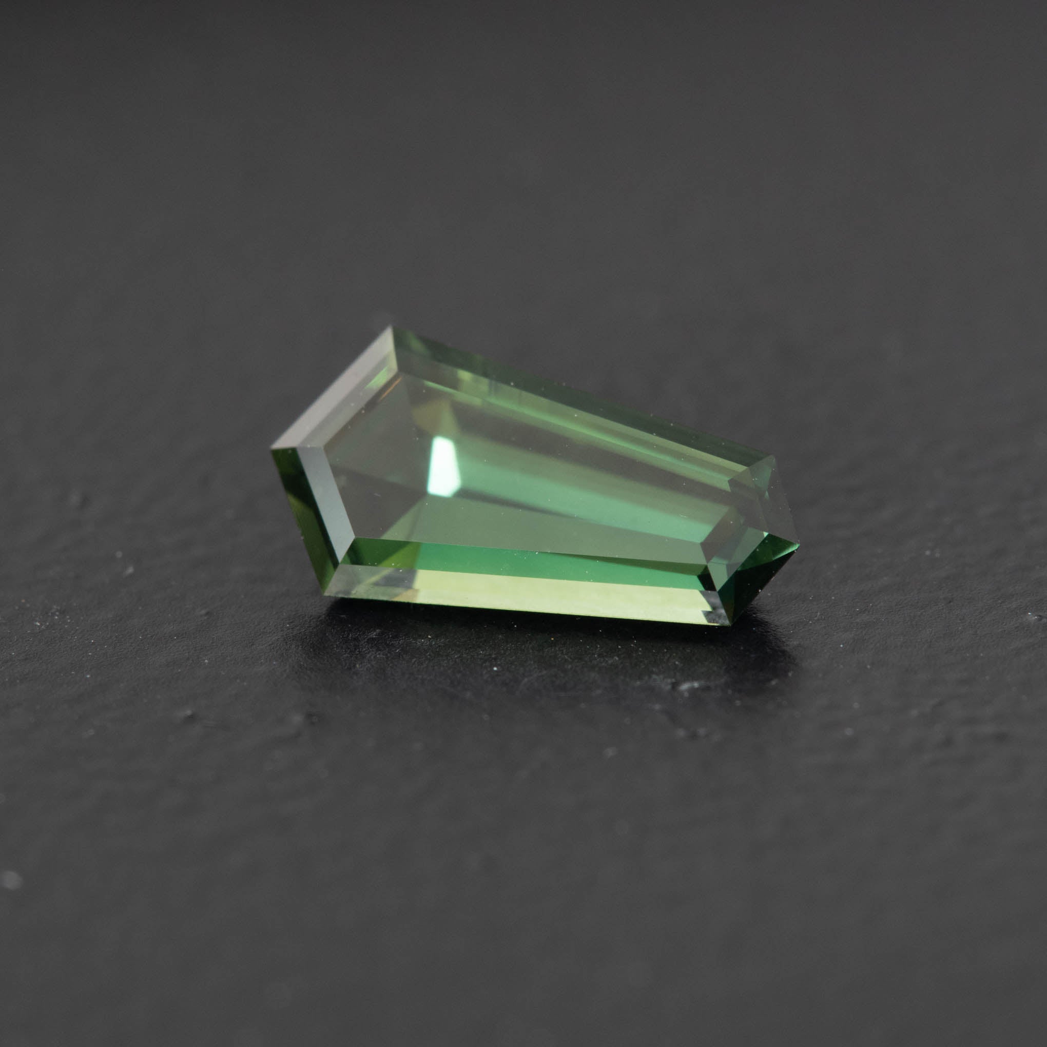Green Kite Sapphire 1.30ct [S.G.K.1701]