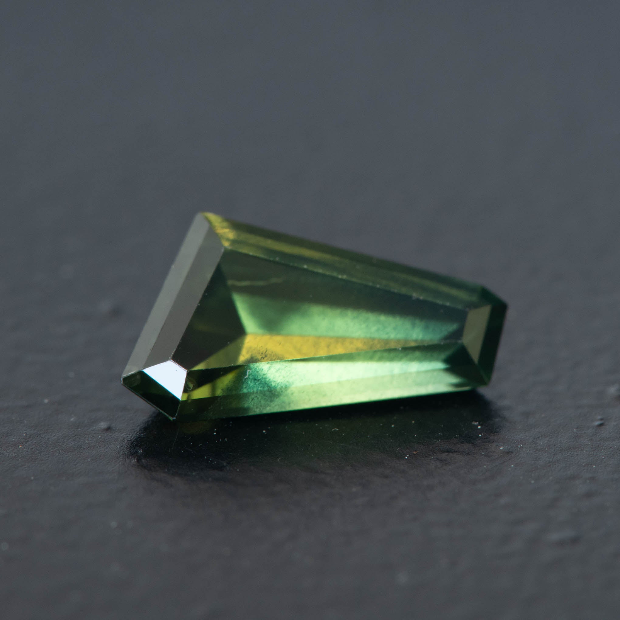 Parti Free From Sapphire 1.33ct (S.P.FF.2072)