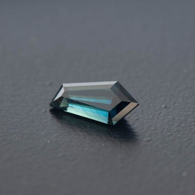 Teal Free Form Sapphire 1.36ct  [S.T.FF.2089]