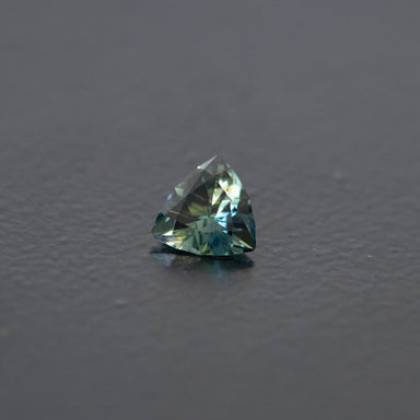 Parti Trilliant Sapphire 0.53ct  [S.P.T.2300]