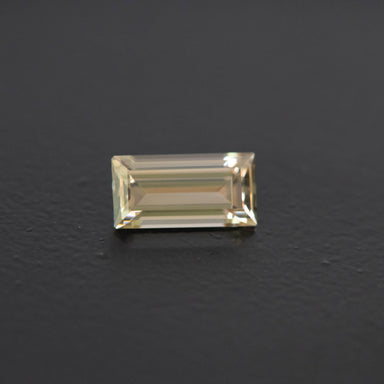 Champagne Baguette Zircon 1.72ct  [Z.CH.BA.2319]