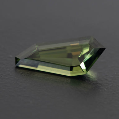 Parti Free Form Sapphire 3.85ct  [S.P.FF.2321]