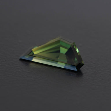 Parti Free Form Sapphire 3.27ct  [S.P.FF.2329]