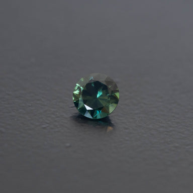Green Brilliant Sapphire 0.63ct  [S.G.BR.2339]