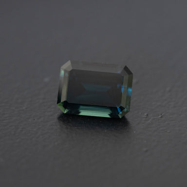 Blue Emerald Sapphire 2.47ct  [S.B.E.2401]