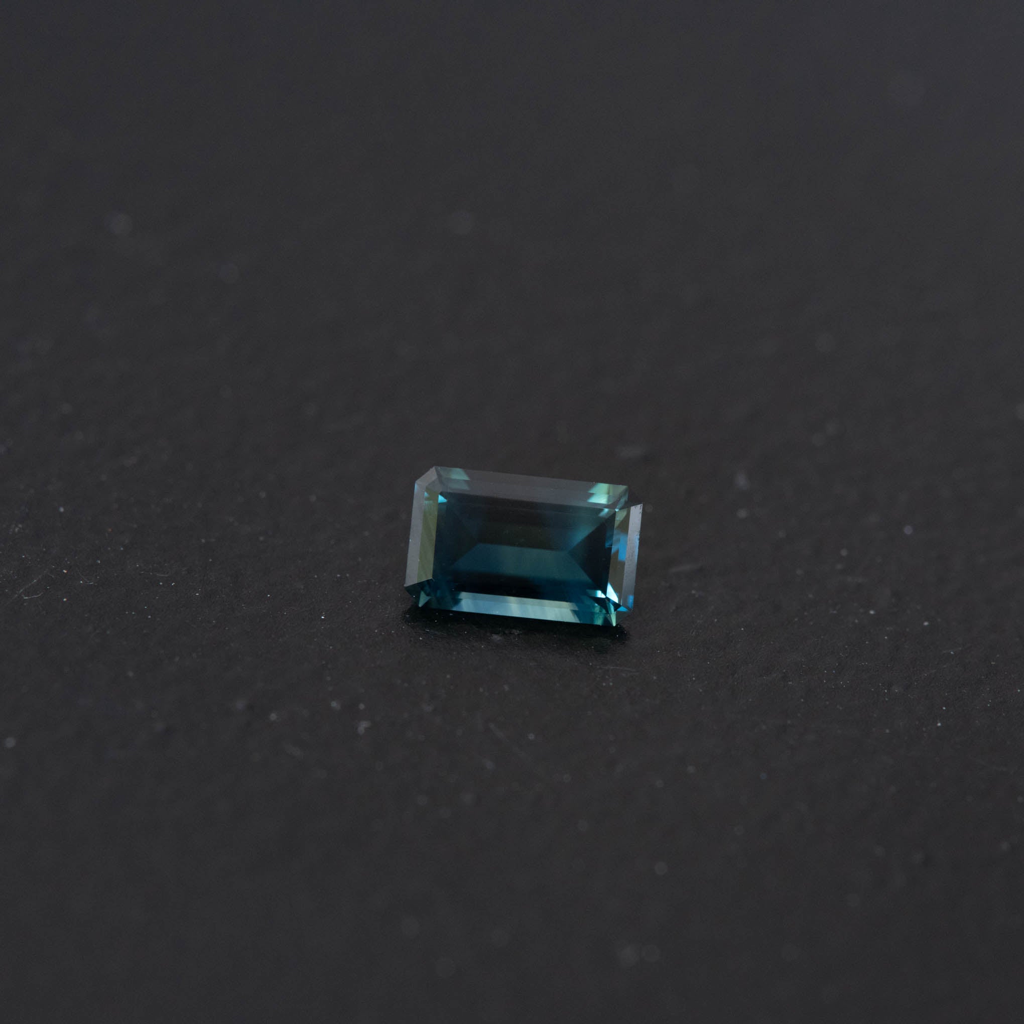 Teal Emerald Sapphire 0.51ct  [S.T.E.2417]