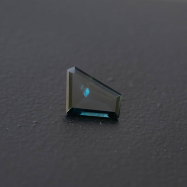 Teal Free Form Sapphire 1.06ct  [S.T.FF.2427]