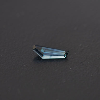 Parti Free Form Sapphire 0.55ct  [S.P.FF.2441]