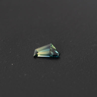 Parti Free Form Sapphire 0.5ct  [S.P.FF.2451]
