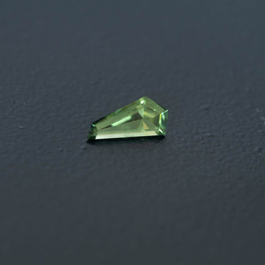 Green Free Form Sapphire 0.47ct  [S.G.FF.2461]