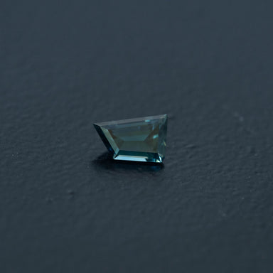 Blue Free Form Sapphire 0.51ct  [S.B.FF.2462]