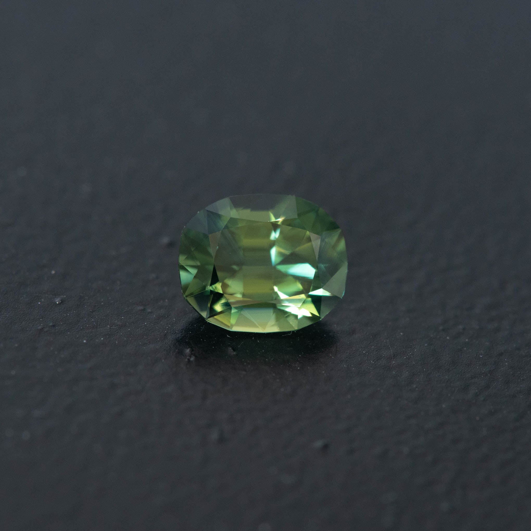 Parti Cushion Sapphire 1.2ct  [S.P.C.2475]