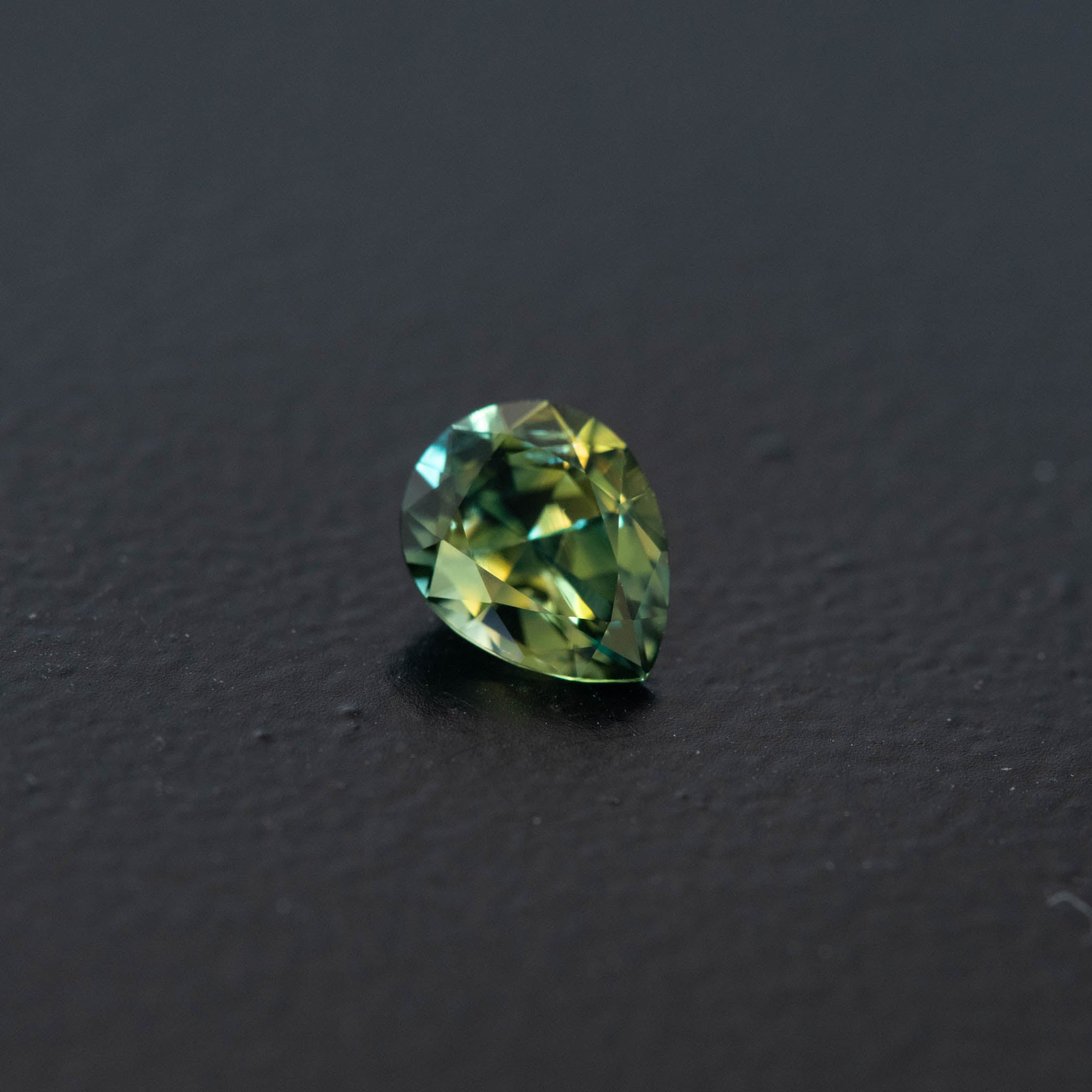 Parti Pear Sapphire 1.04ct  [S.P.PE.2477]