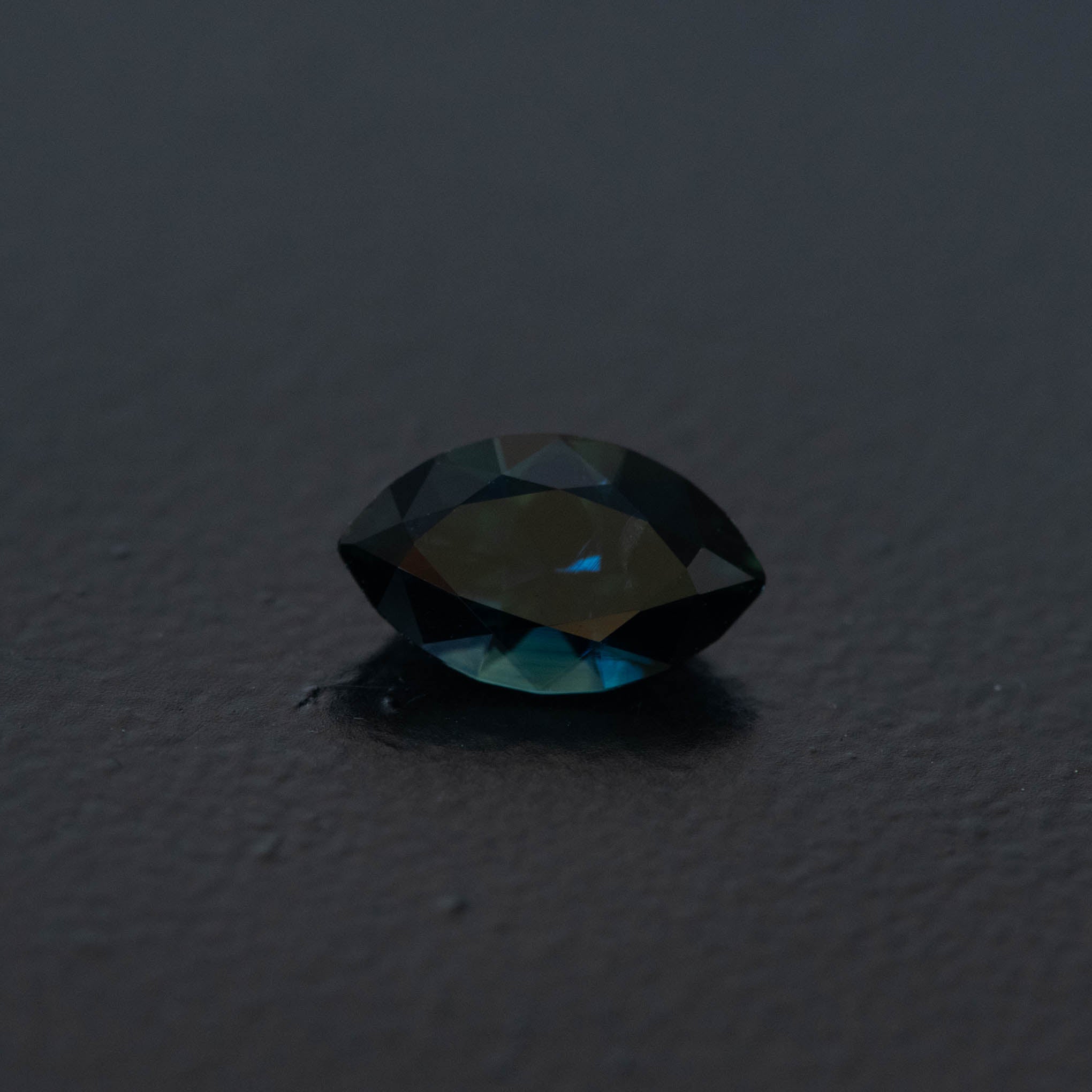Blue Marquise Sapphire 1.36ct  [S.B.M.2492]