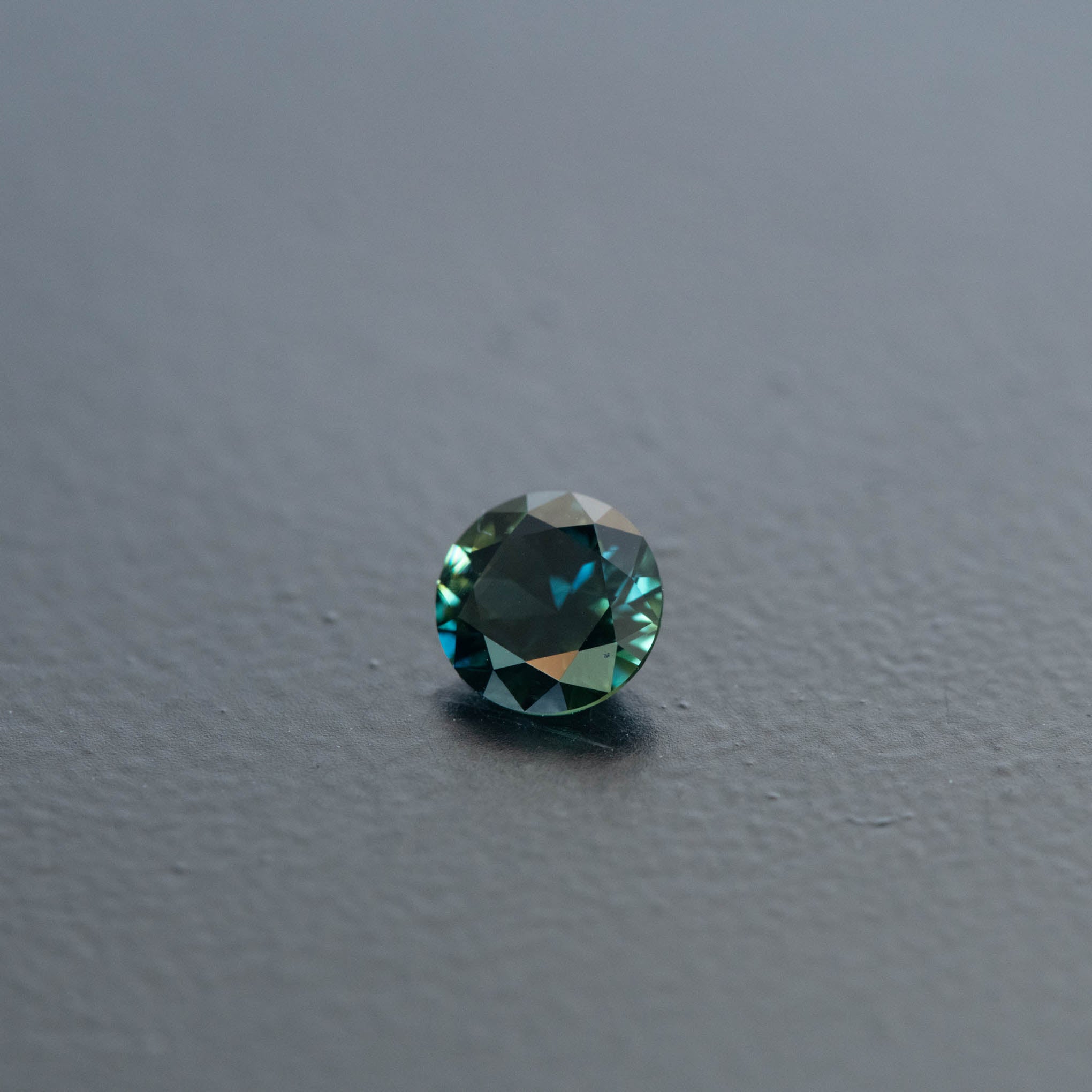 Teal Brilliant Sapphire 0.93ct  [S.T.BR.2510]