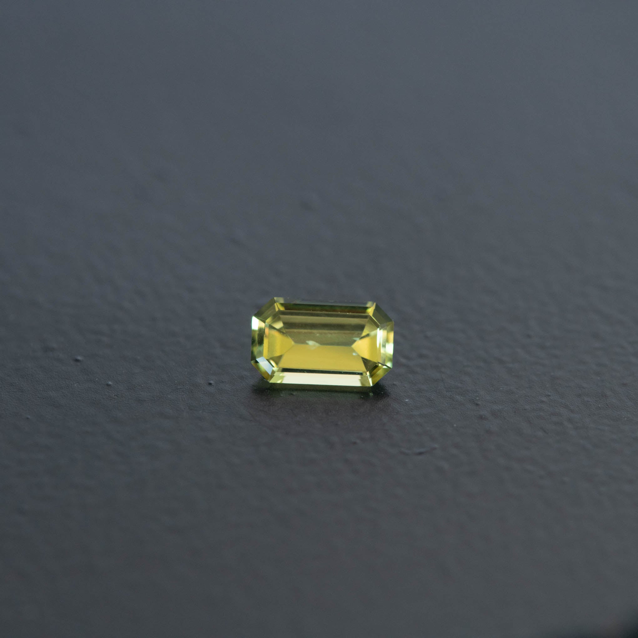 Yellow Emerald Sapphire 0.55ct  [S.Y.E.2517]