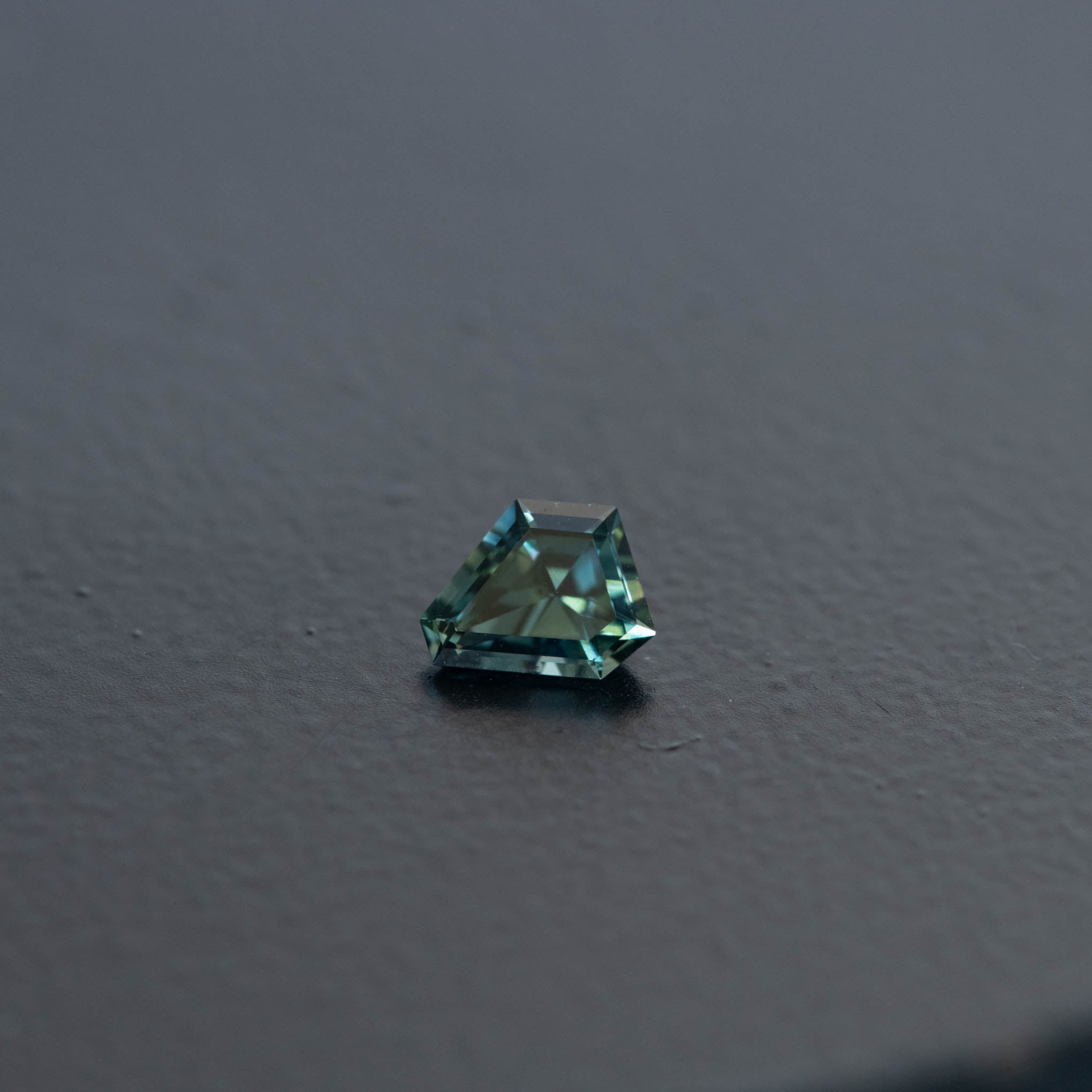 Teal Free Form Sapphire 0.65ct  [S.T.FF.2518]