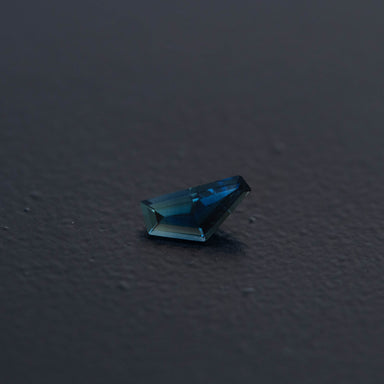 Blue Free Form Sapphire 0.33ct  [S.B.FF.2521]