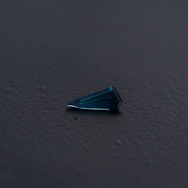 Blue Free Form Sapphire 0.25ct  [S.B.FF.2522]