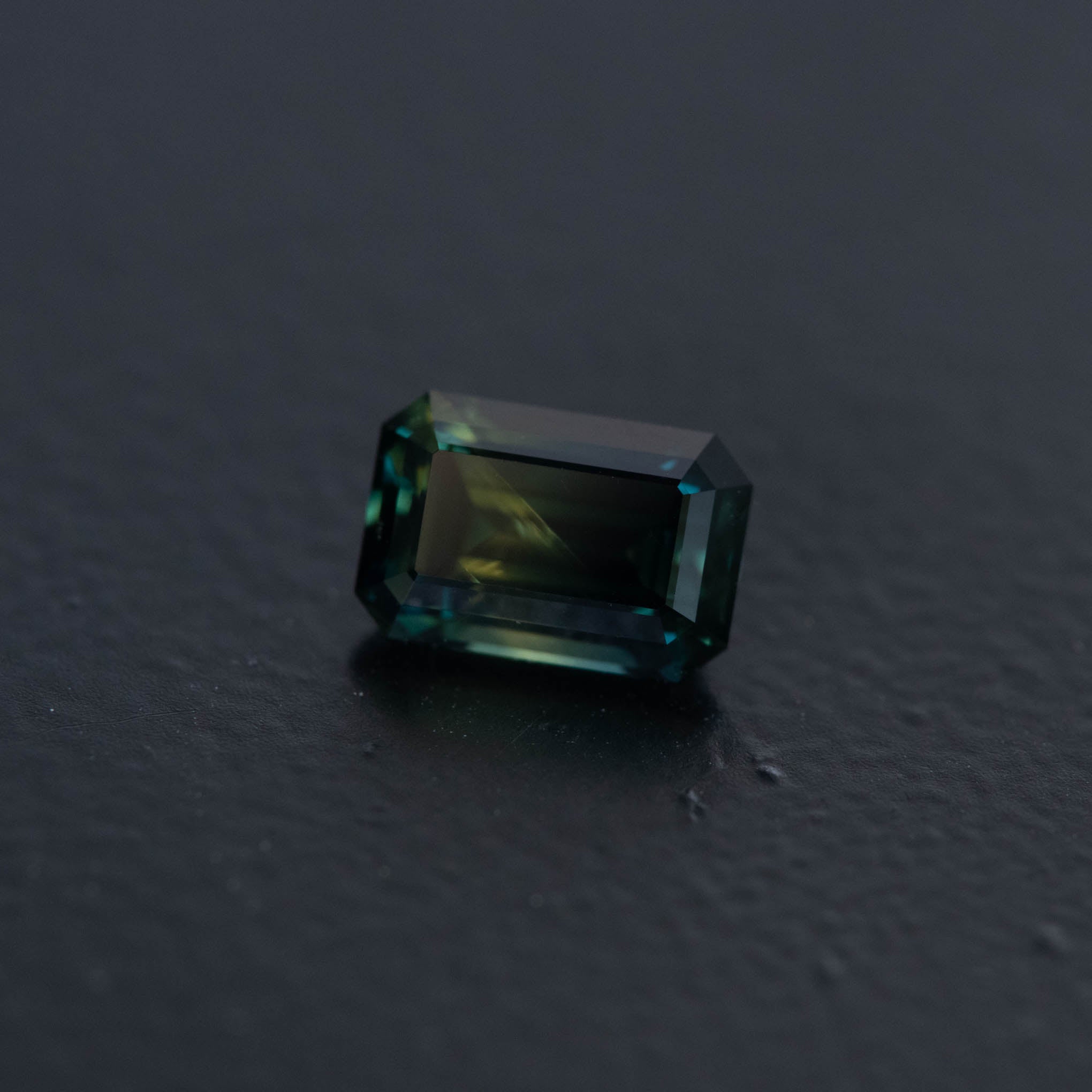 Parti Emerald Sapphire 1.41ct  [S.P.E.2526]