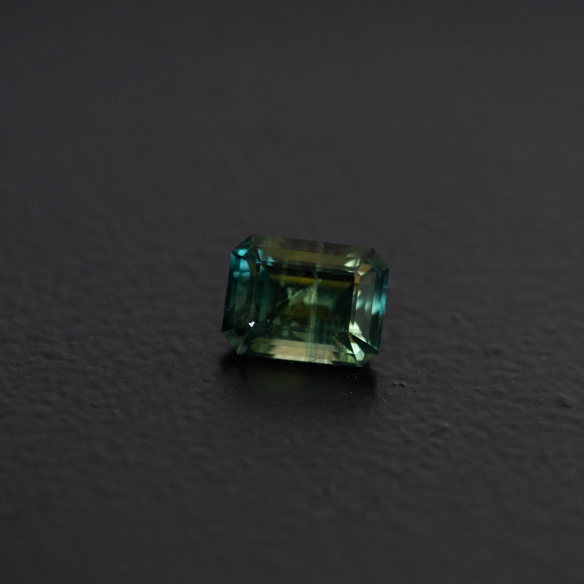 Parti Emerald Sapphire 1.02ct  [S.P.E.2541]