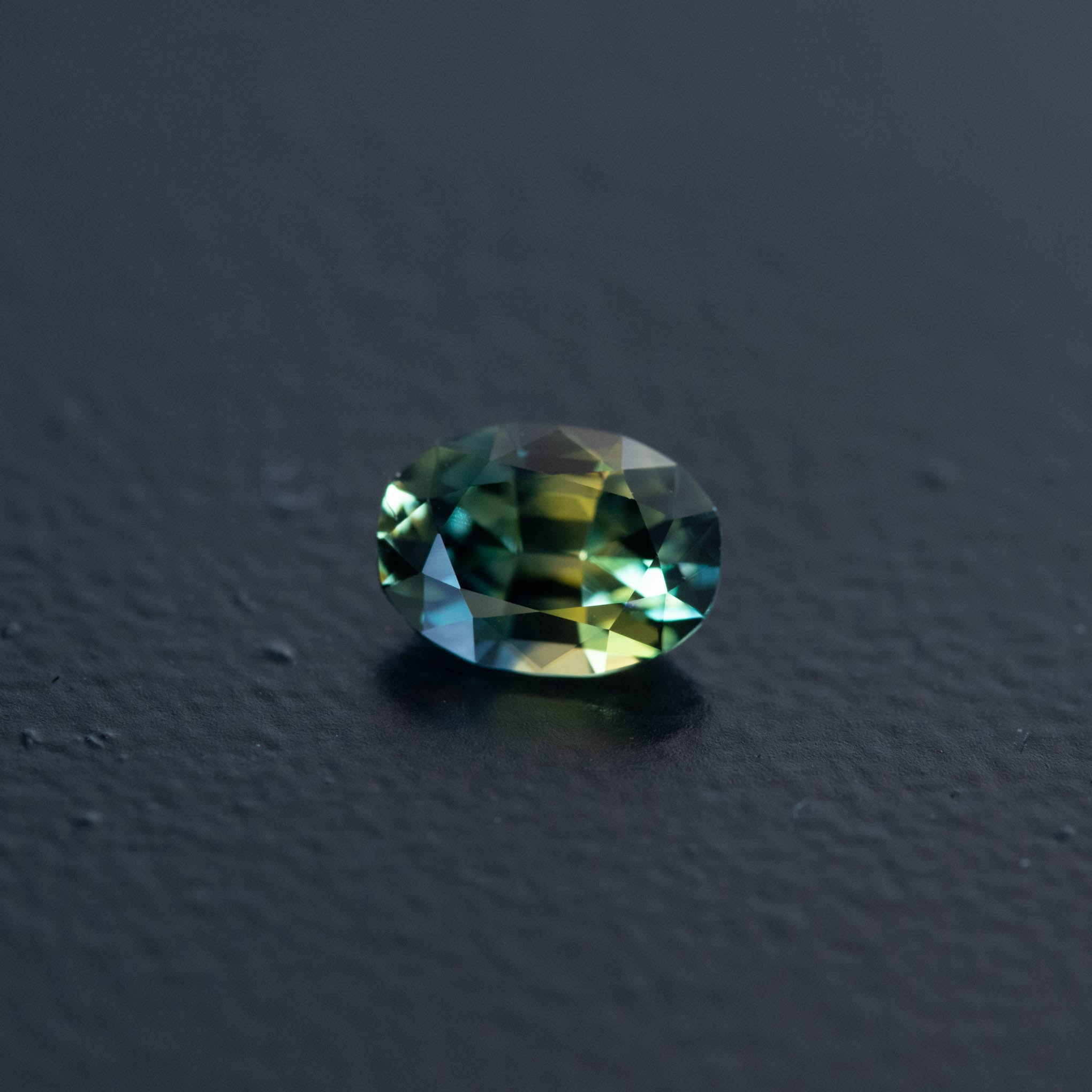 Parti Cushion Sapphire 0.92ct  [S.P.C.2545]