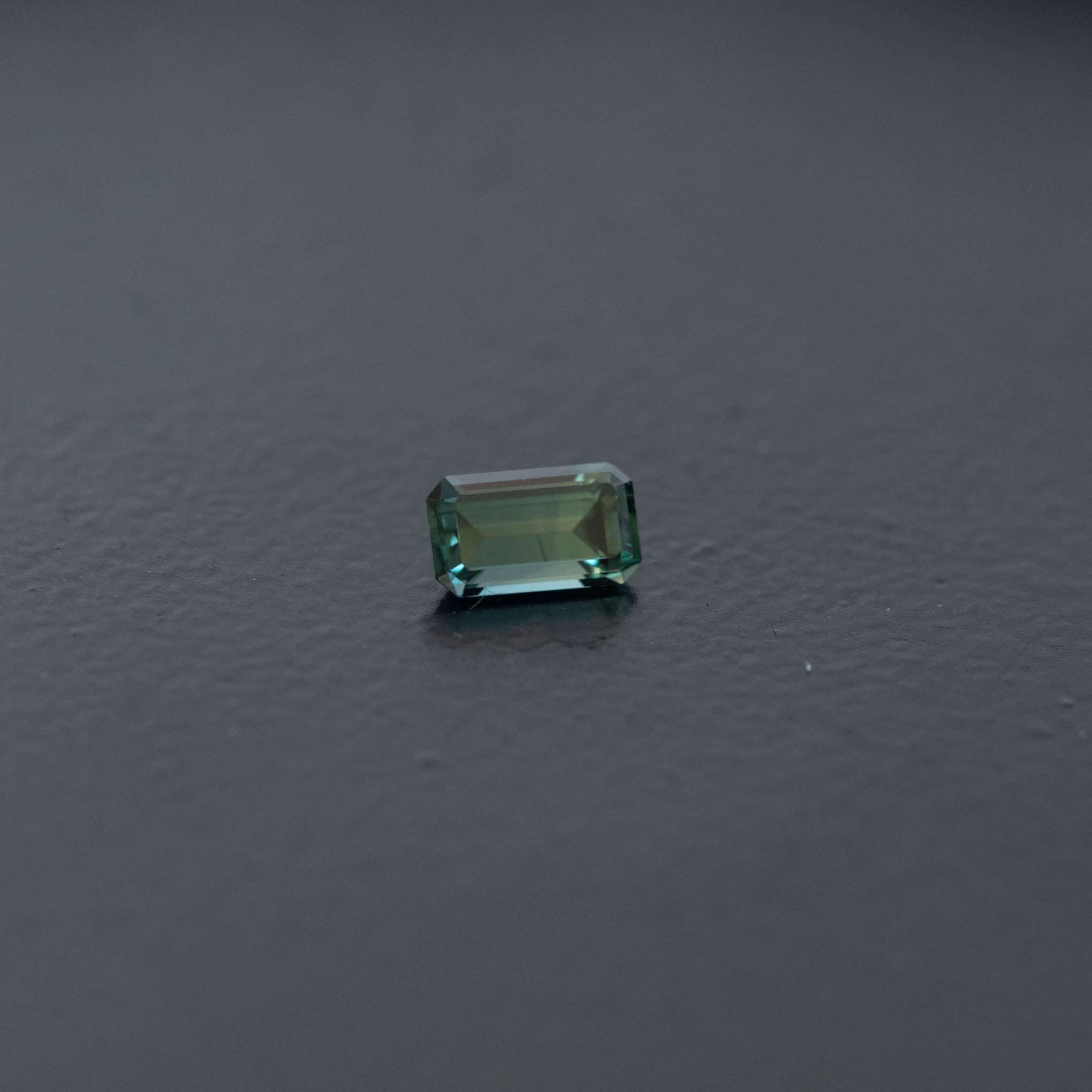 Teal Emerald Sapphire 0.45ct  [S.T.E.2550]