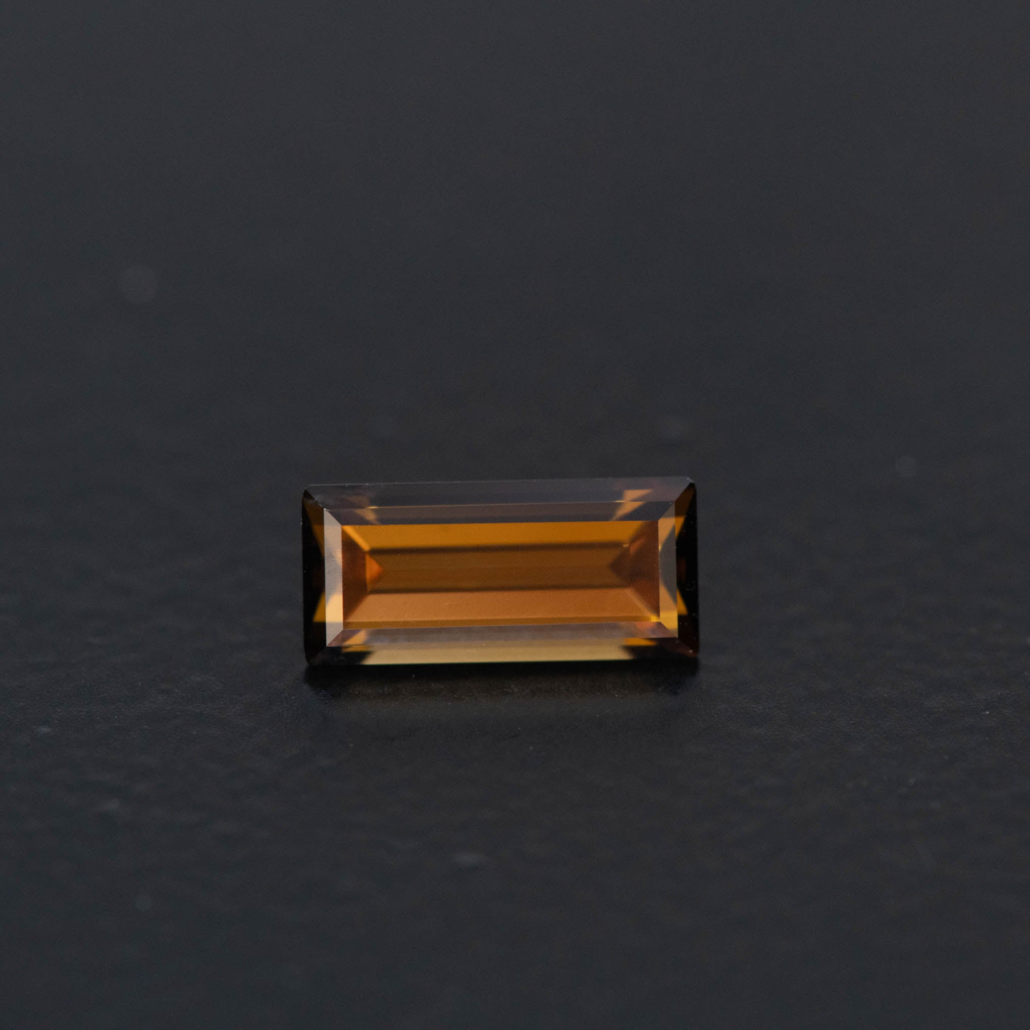 Amber Baguette Zircon 1.41ct  [Z.A.BA.2555]