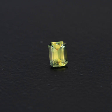 Green Emerald Sapphire 0.46ct  [S.G.E.2559]