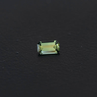 Green Emerald Sapphire 0.36ct  [S.G.E.2560]