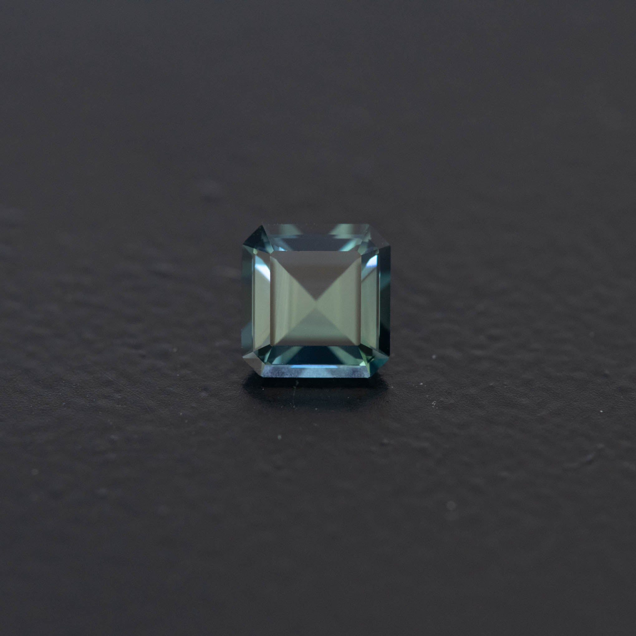 Teal Square Sapphire 0.82ct  [S.T.SQ.2561]