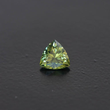 Green Trilliant Sapphire 0.88ct  [S.G.T.2568]