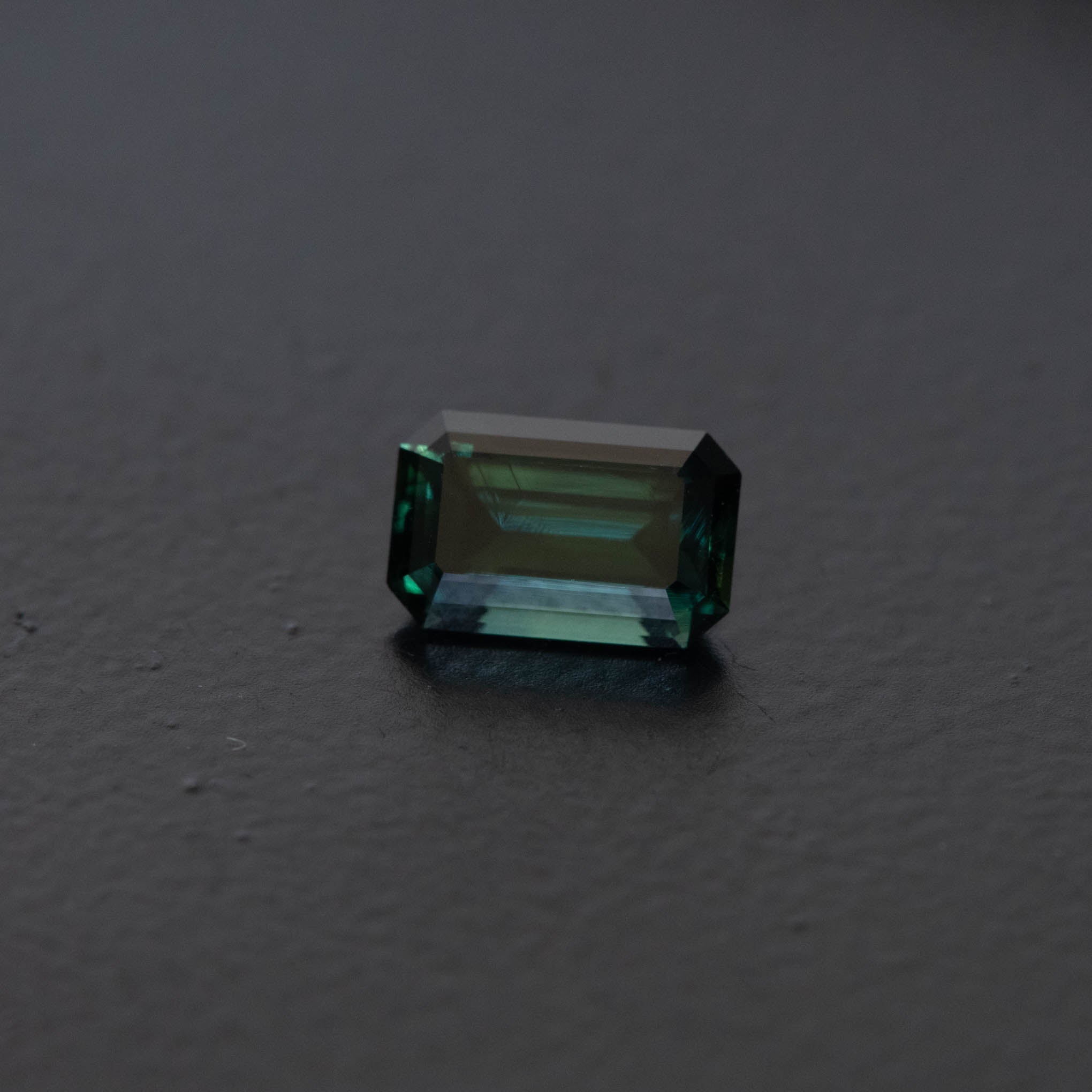 Teal Emerald Sapphire 1.57ct  [S.T.E.2572]