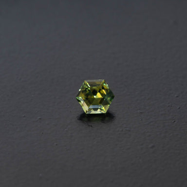 Parti Hexagon Sapphire 0.62ct  [S.P.H.2577]
