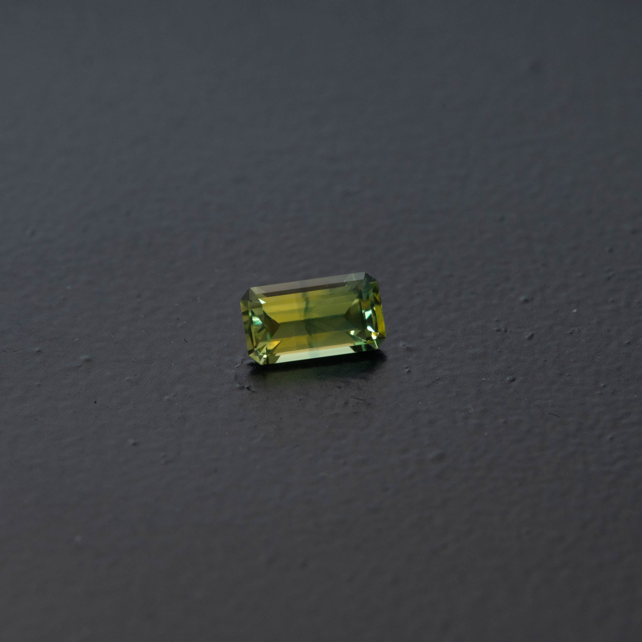 Parti Emerald Sapphire 0.57ct  [S.P.E.2581]
