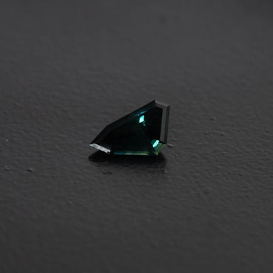Teal Free Form Sapphire 0.82ct  [S.T.FF.2582]