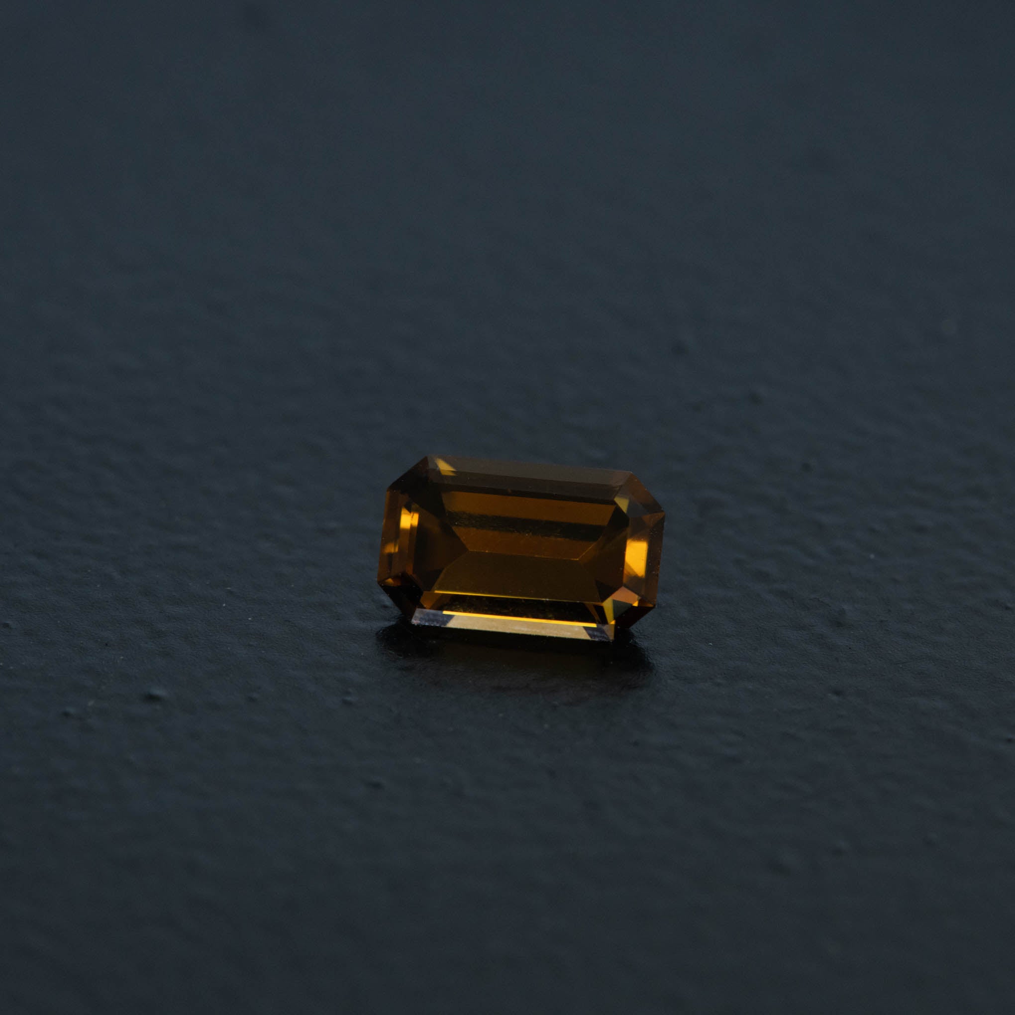 Amber Emerald Zircon 0.89ct  [Z.A.E.2597]