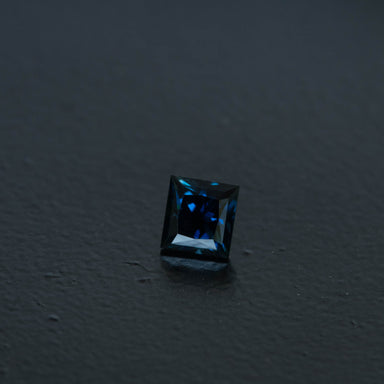 Blue Square Sapphire 0.7ct  [S.B.SQ.2599]
