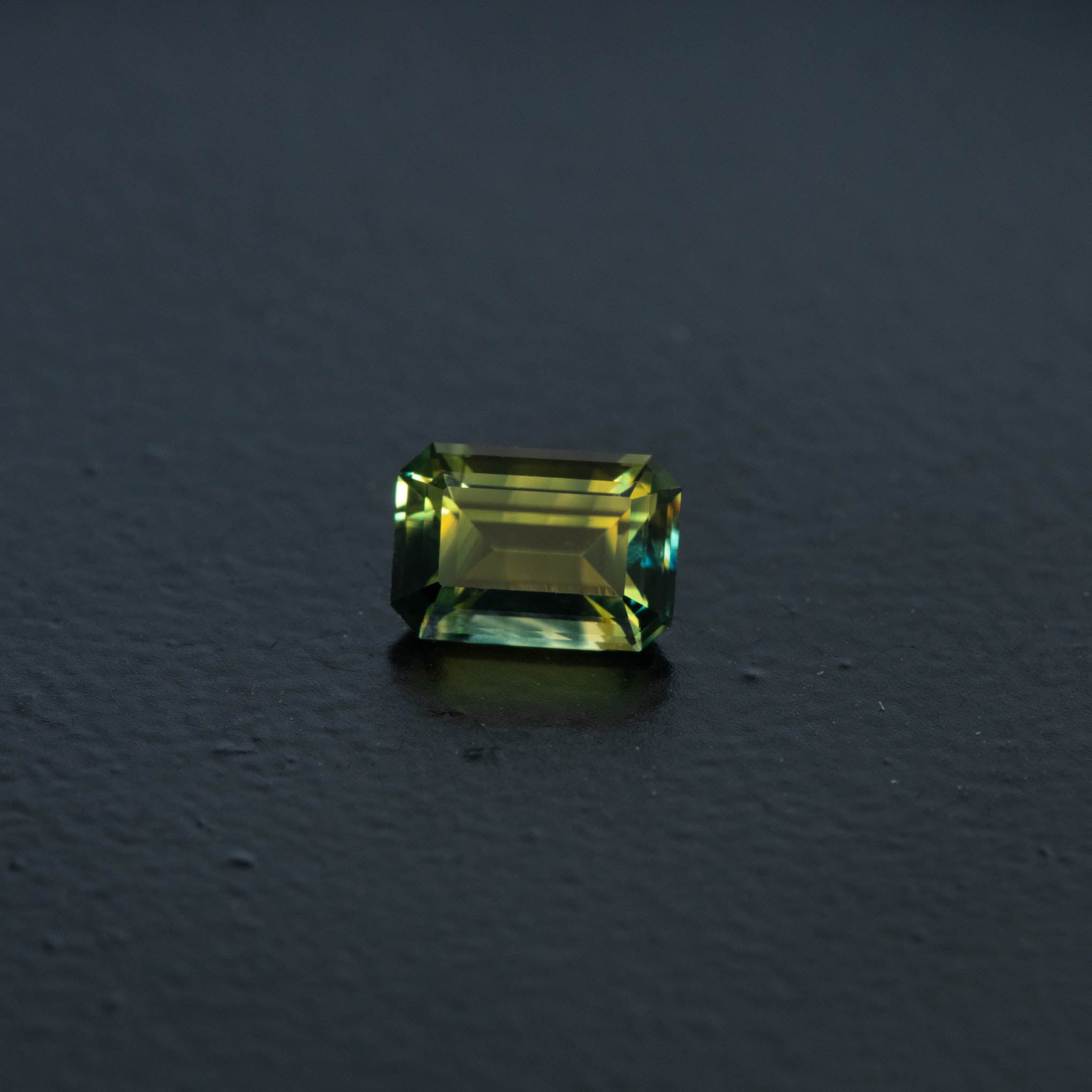Parti Emerald Sapphire 1.09ct  [S.P.E.2605]