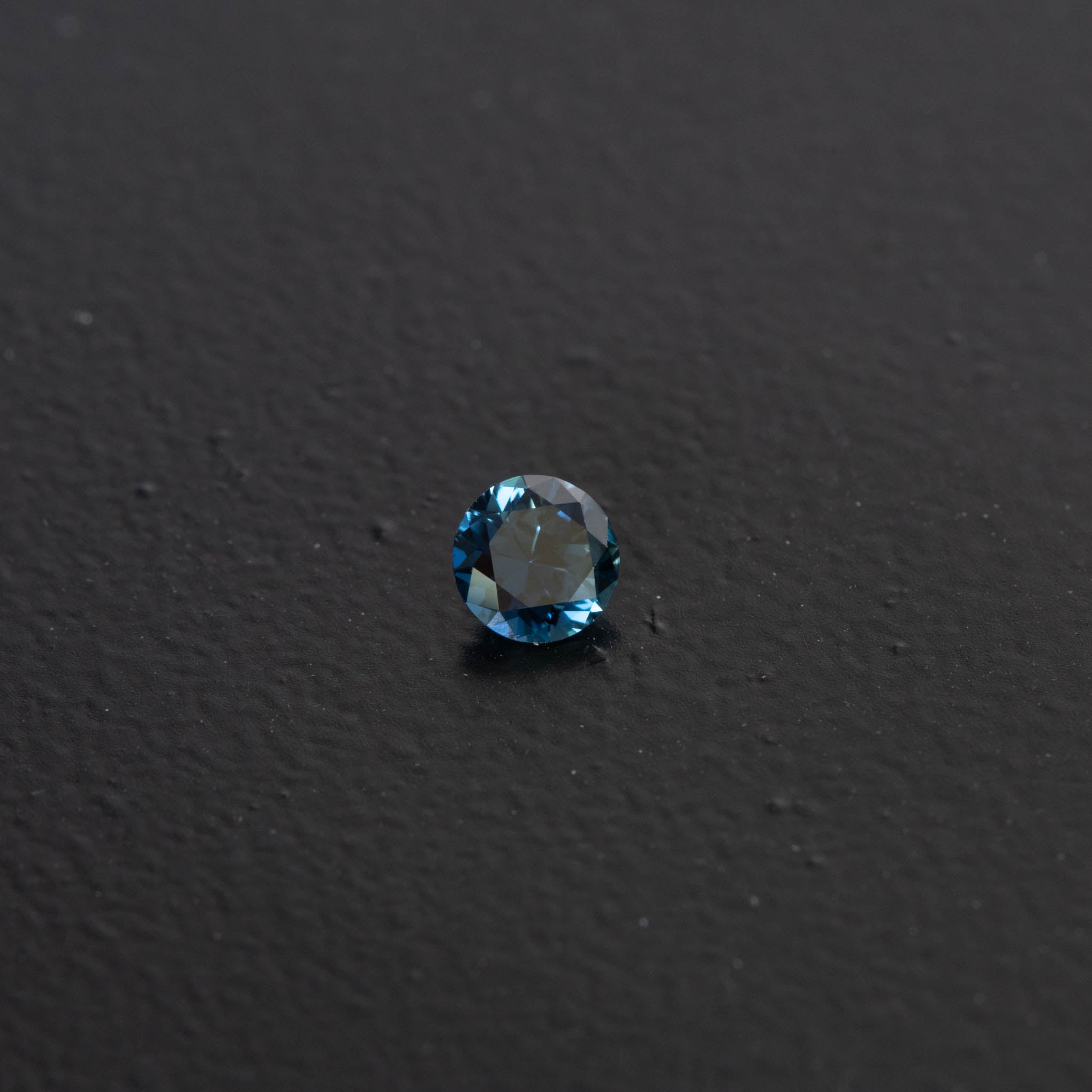 Blue Brilliant Sapphire 0.31ct  [S.B.BR.2608]