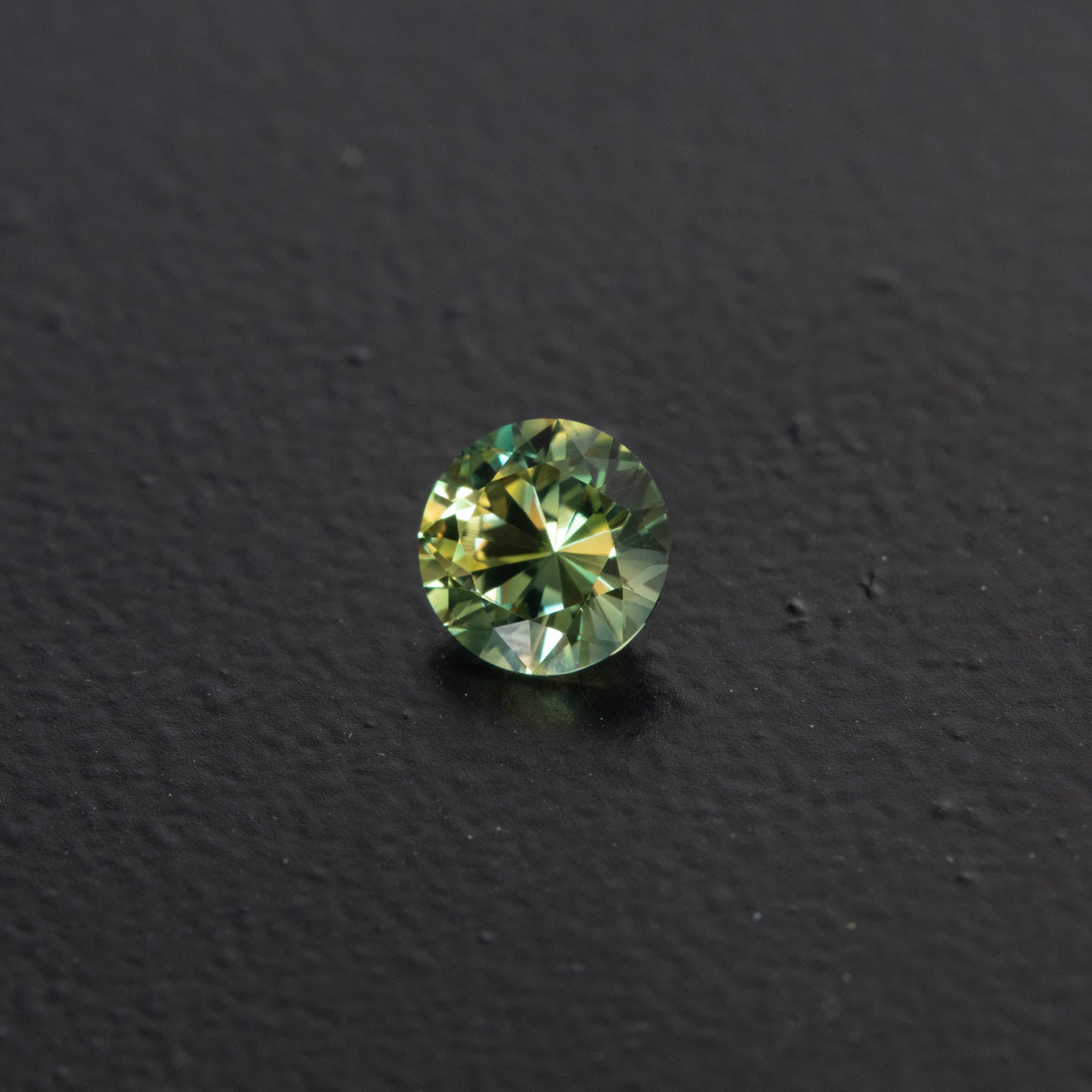 Parti Brilliant Sapphire 0.83ct  [S.P.BR.2614]