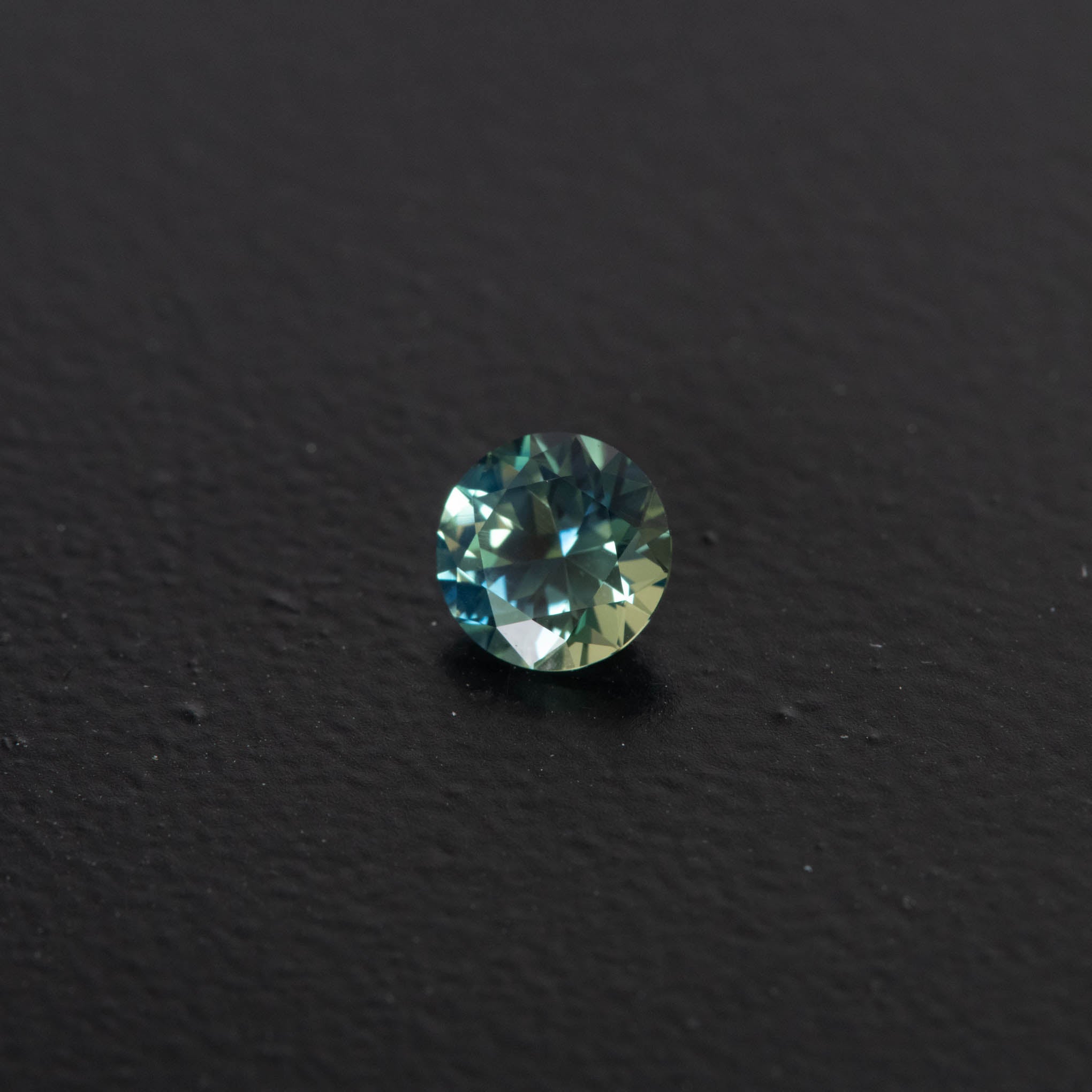 Parti Brilliant Sapphire 0.87ct  [S.P.BR.2616]